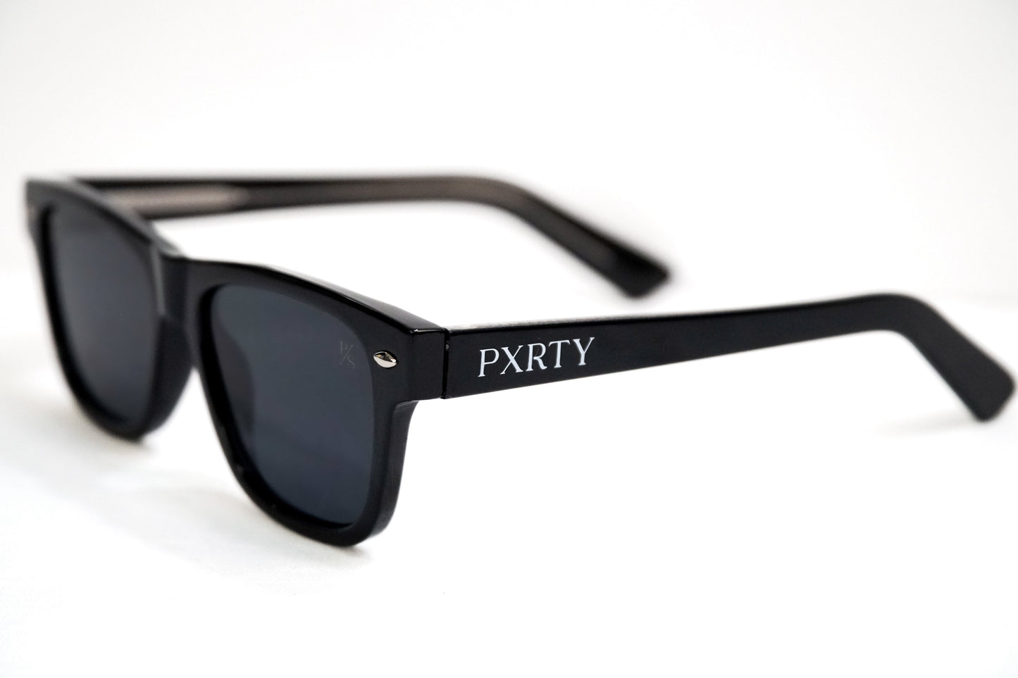 HDPLUMBERS/PXRTY Shades